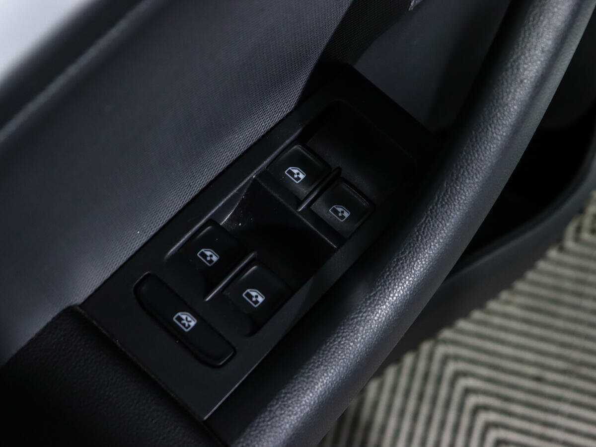 Skoda Rapid с пробегом — 2019 год. Фото: #15