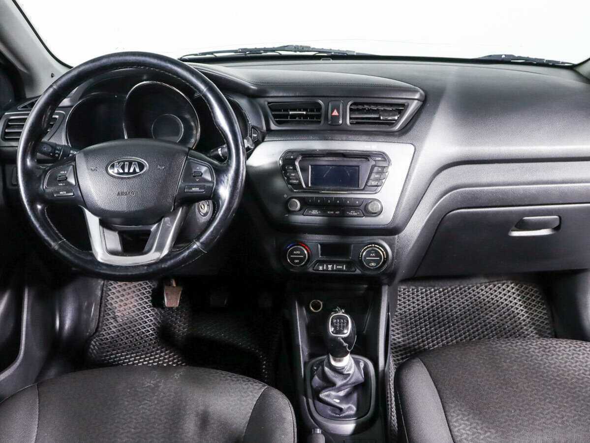 Kia Rio с пробегом — 2014 год. Фото: #11