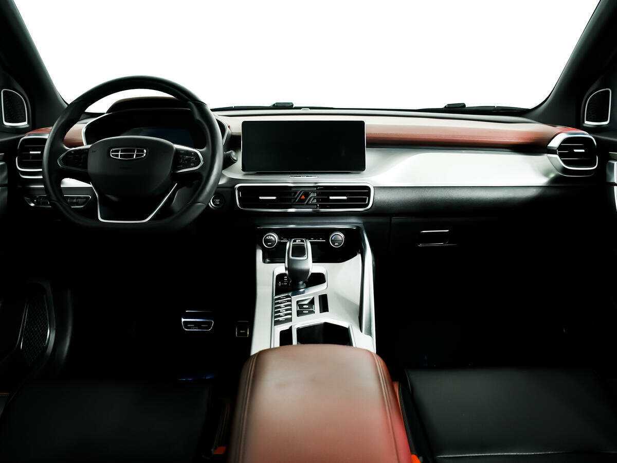 Geely Coolray с пробегом — 2022 год. Фото: #10