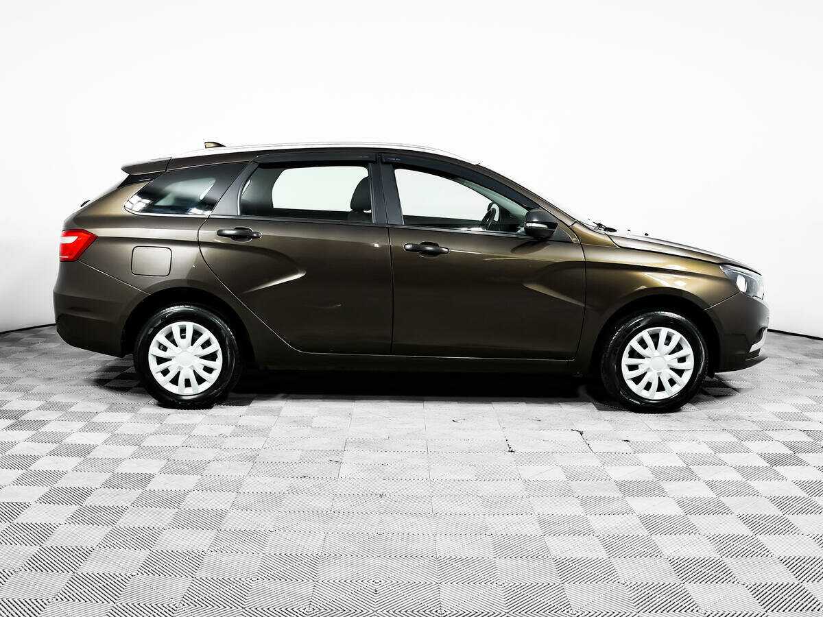 Lada (ВАЗ) Vesta с пробегом — 2021 год. Фото: #3