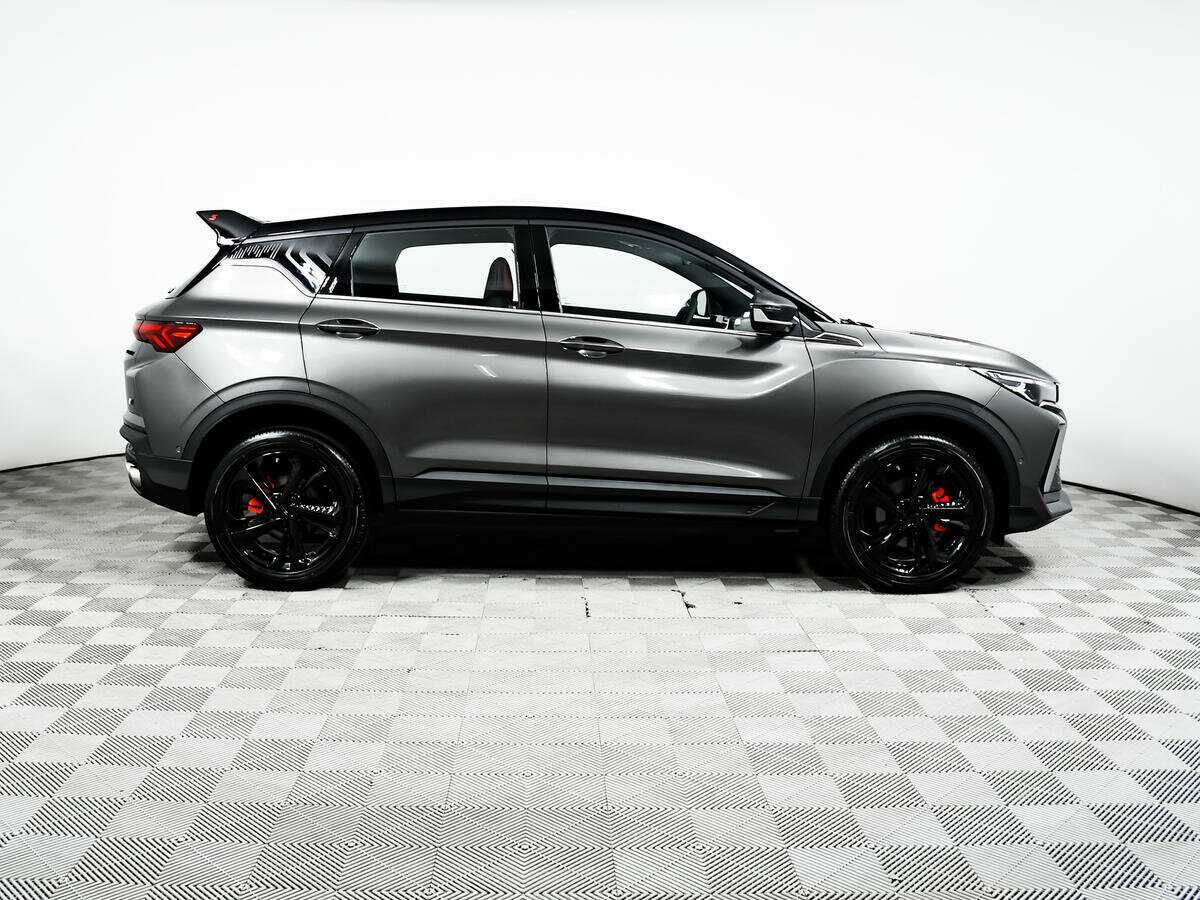 Geely Coolray с пробегом — 2023 год. Фото: #3