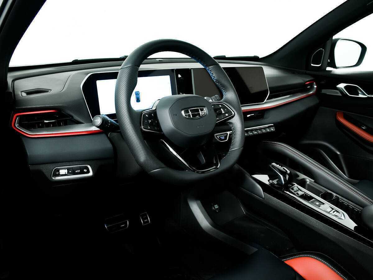 Geely Coolray с пробегом — 2023 год. Фото: #11