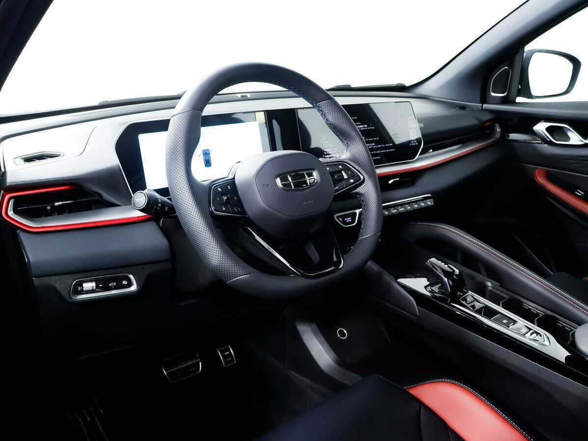 Geely Coolray с пробегом — 2023 год. Фото: #11