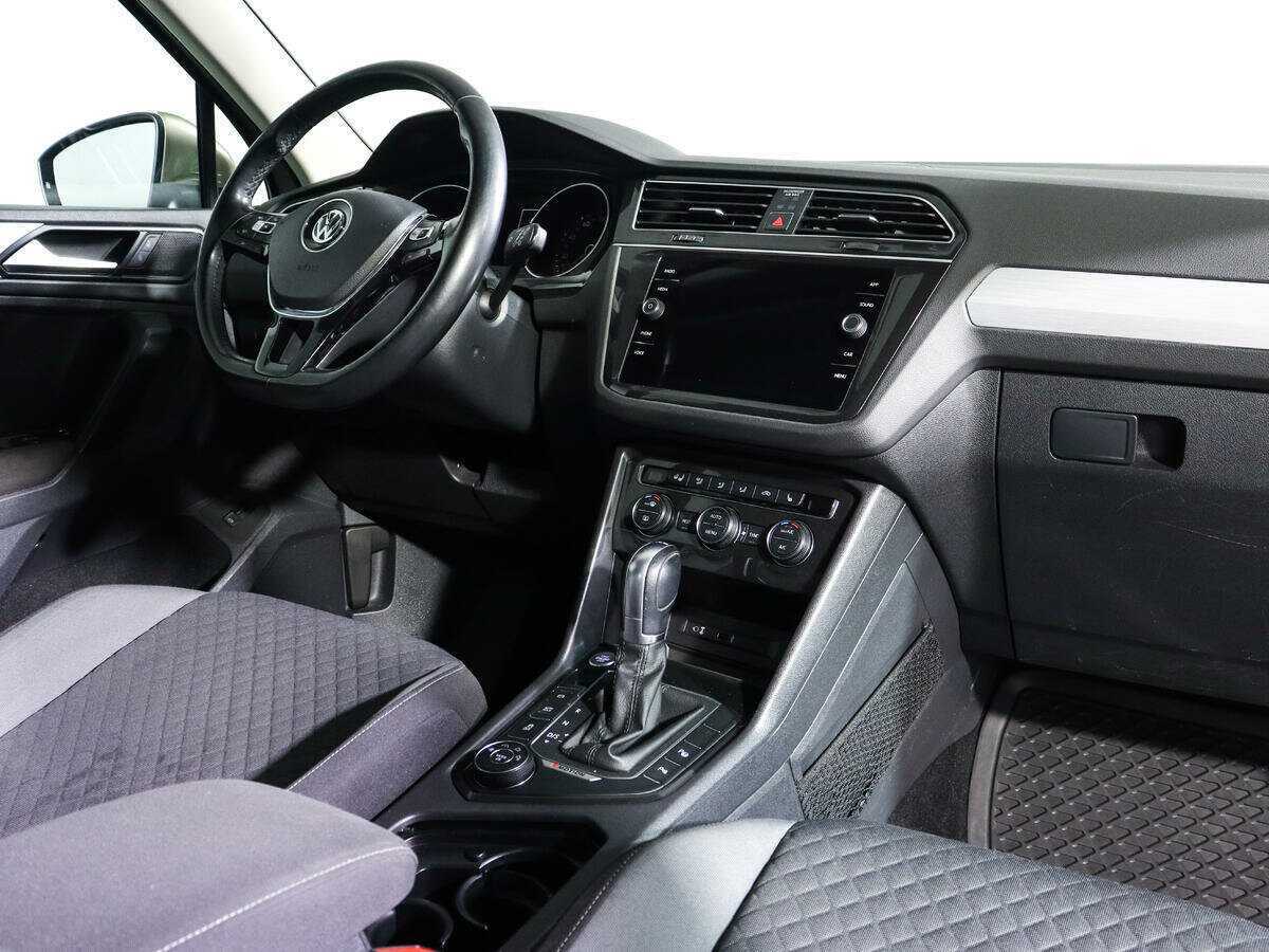 Volkswagen Tiguan с пробегом — 2017 год. Фото: #6