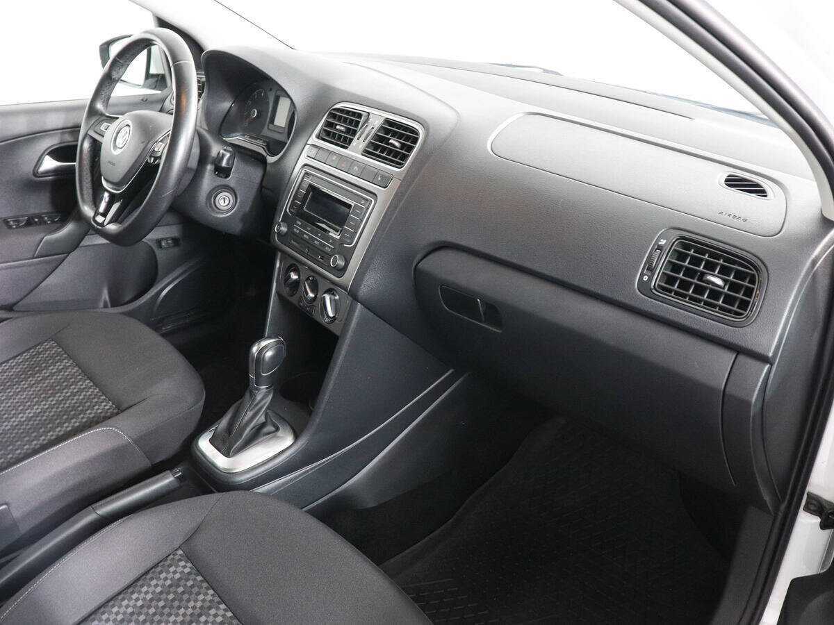 Volkswagen Polo с пробегом — 2019 год. Фото: #9