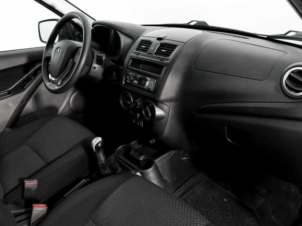 Lada (ВАЗ) Kalina с пробегом — 2015 год. Фото: #10