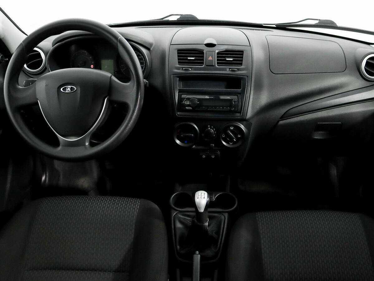 Lada (ВАЗ) Kalina с пробегом — 2015 год. Фото: #11