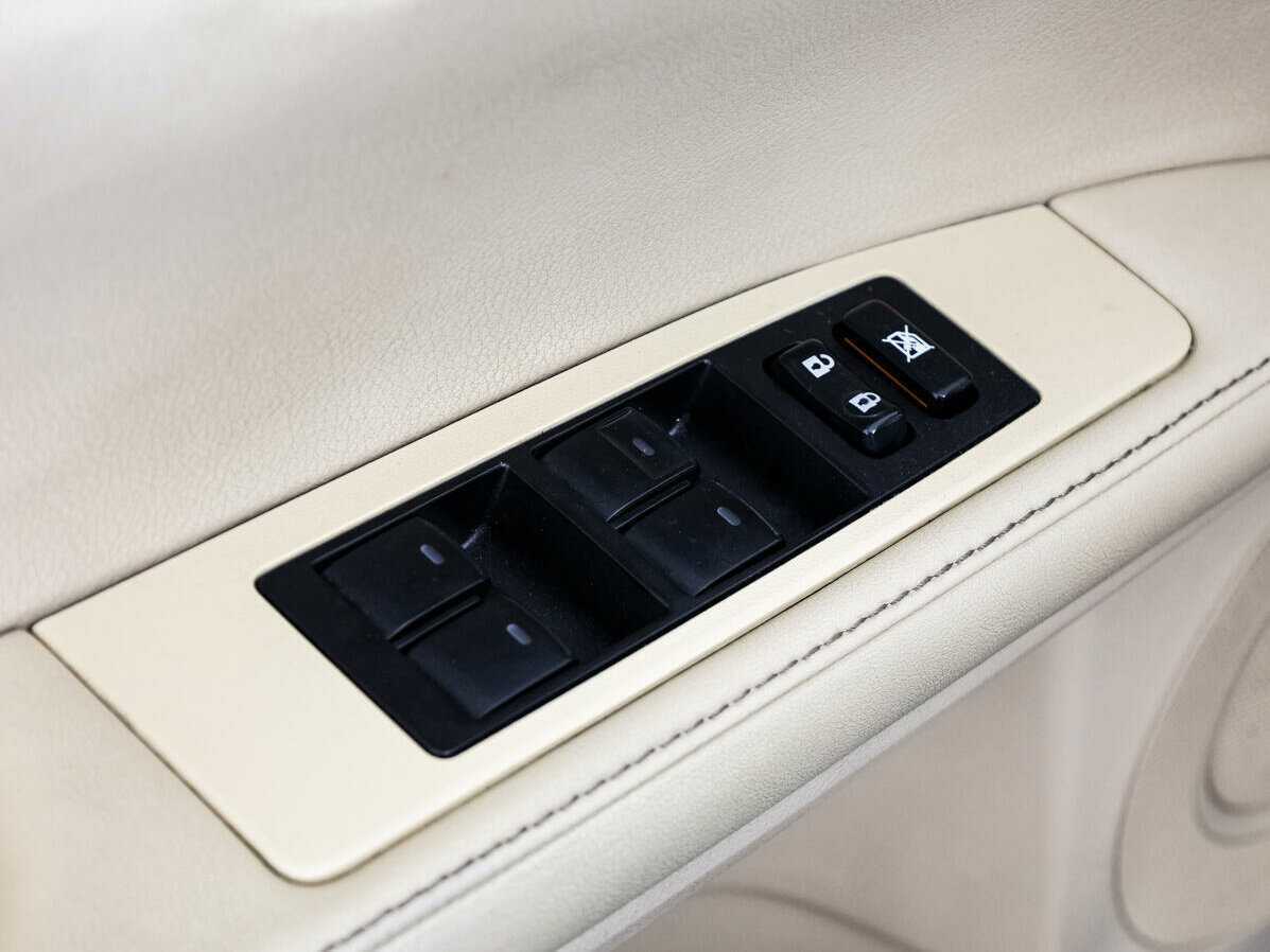 Lexus ES с пробегом — 2014 год. Фото: #20