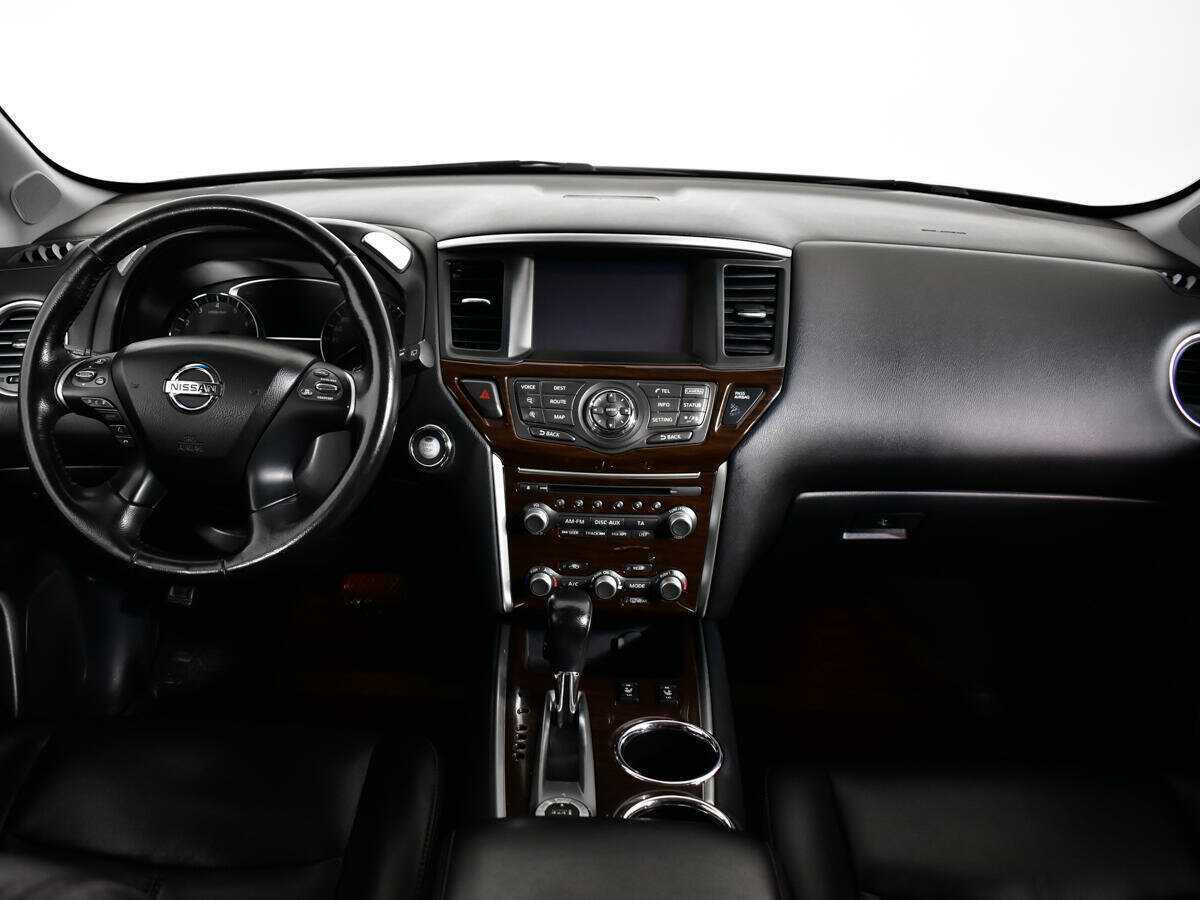 Nissan Pathfinder с пробегом — 2014 год. Фото: #11