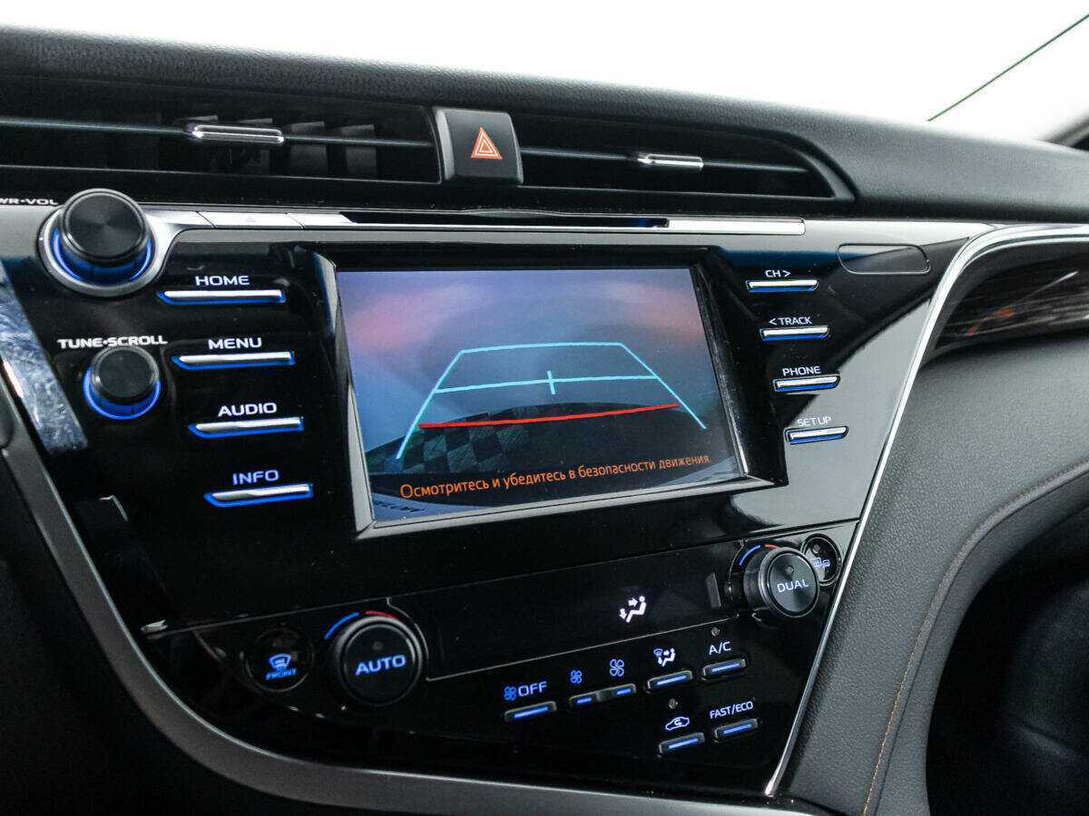 Toyota Camry с пробегом — 2018 год. Фото: #14