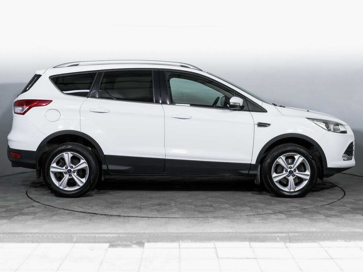 Ford Kuga с пробегом — 2016 год. Фото: #3