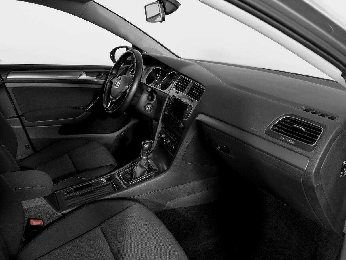 Volkswagen Golf с пробегом — 2013 год. Фото: #8