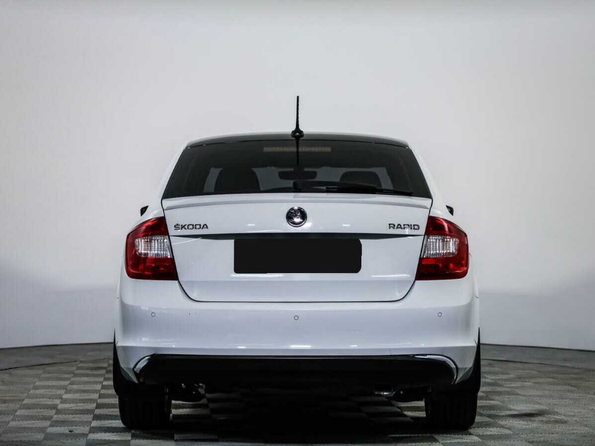 Skoda Rapid с пробегом — 2017 год. Фото: #4
