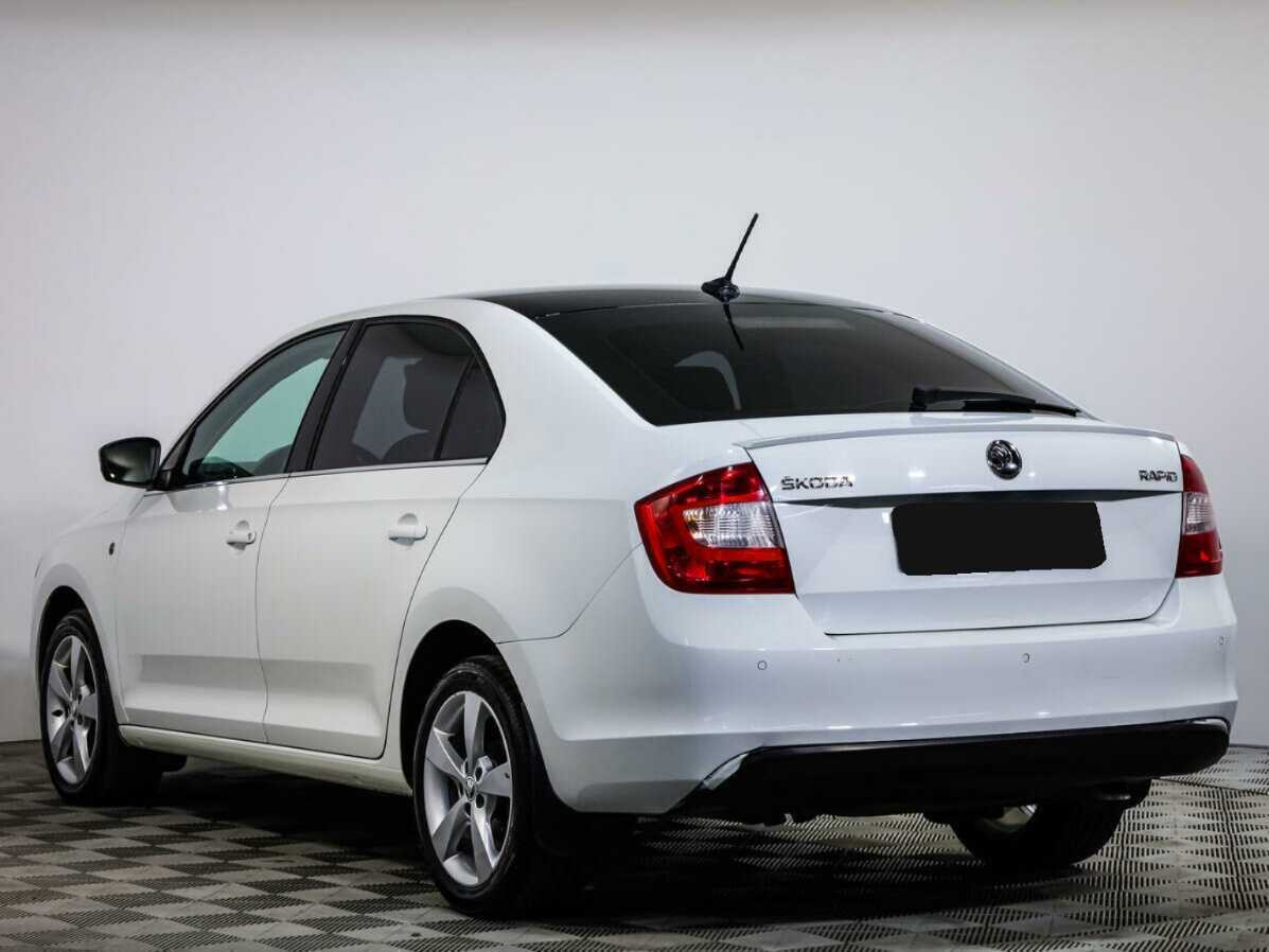 Skoda Rapid с пробегом — 2017 год. Фото: #5
