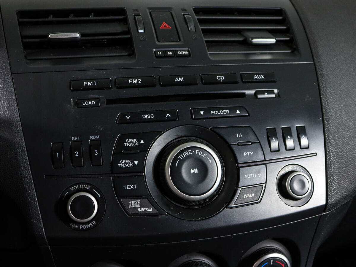 Mazda 3 с пробегом — 2012 год. Фото: #16