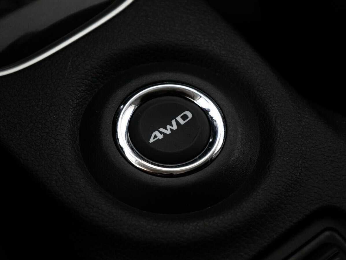 Mitsubishi Outlander с пробегом — 2014 год. Фото: #16