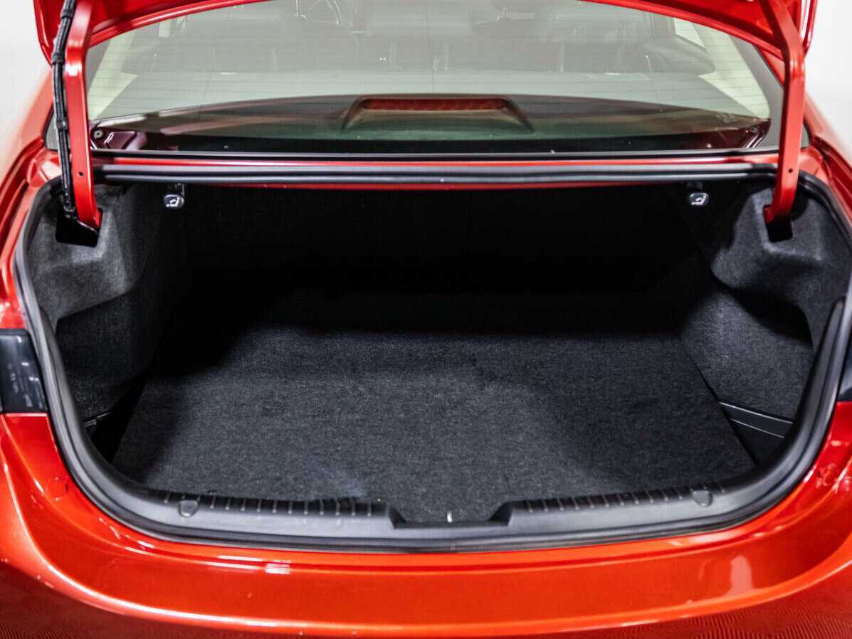 Mazda 6 с пробегом — 2013 год. Фото: #17