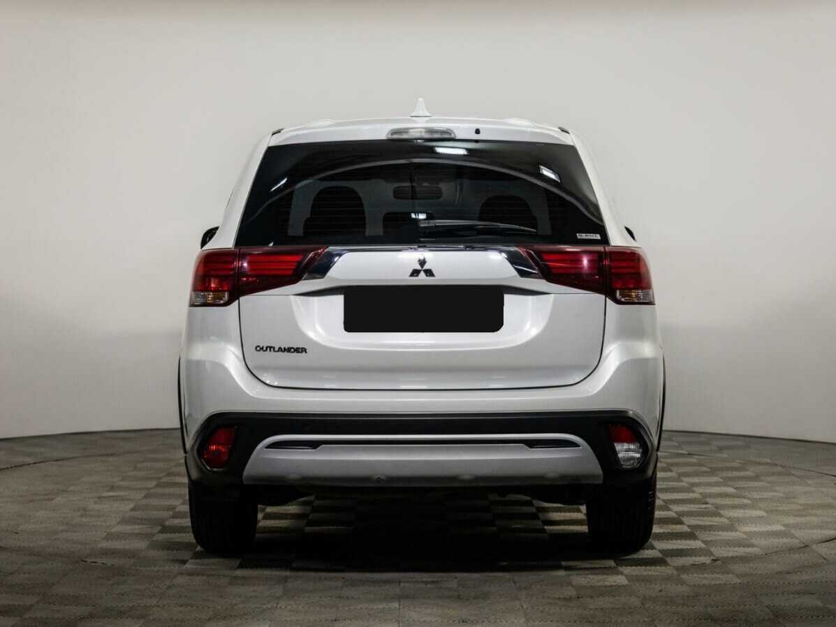 Mitsubishi Outlander с пробегом — 2020 год. Фото: #4