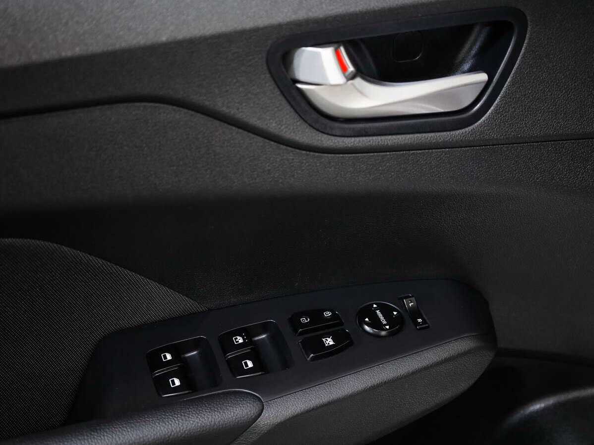 Hyundai Solaris с пробегом — 2018 год. Фото: #13