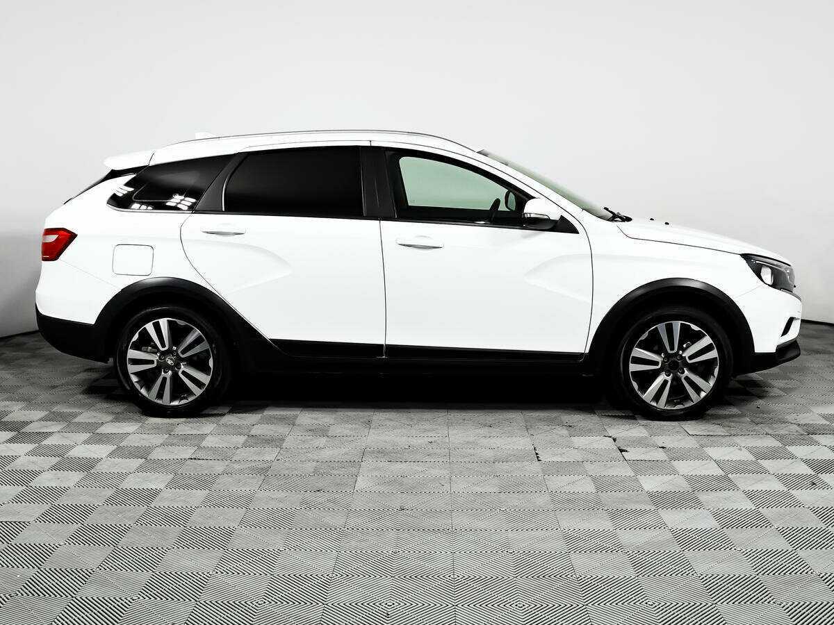 Lada (ВАЗ) Vesta с пробегом — 2021 год. Фото: #3