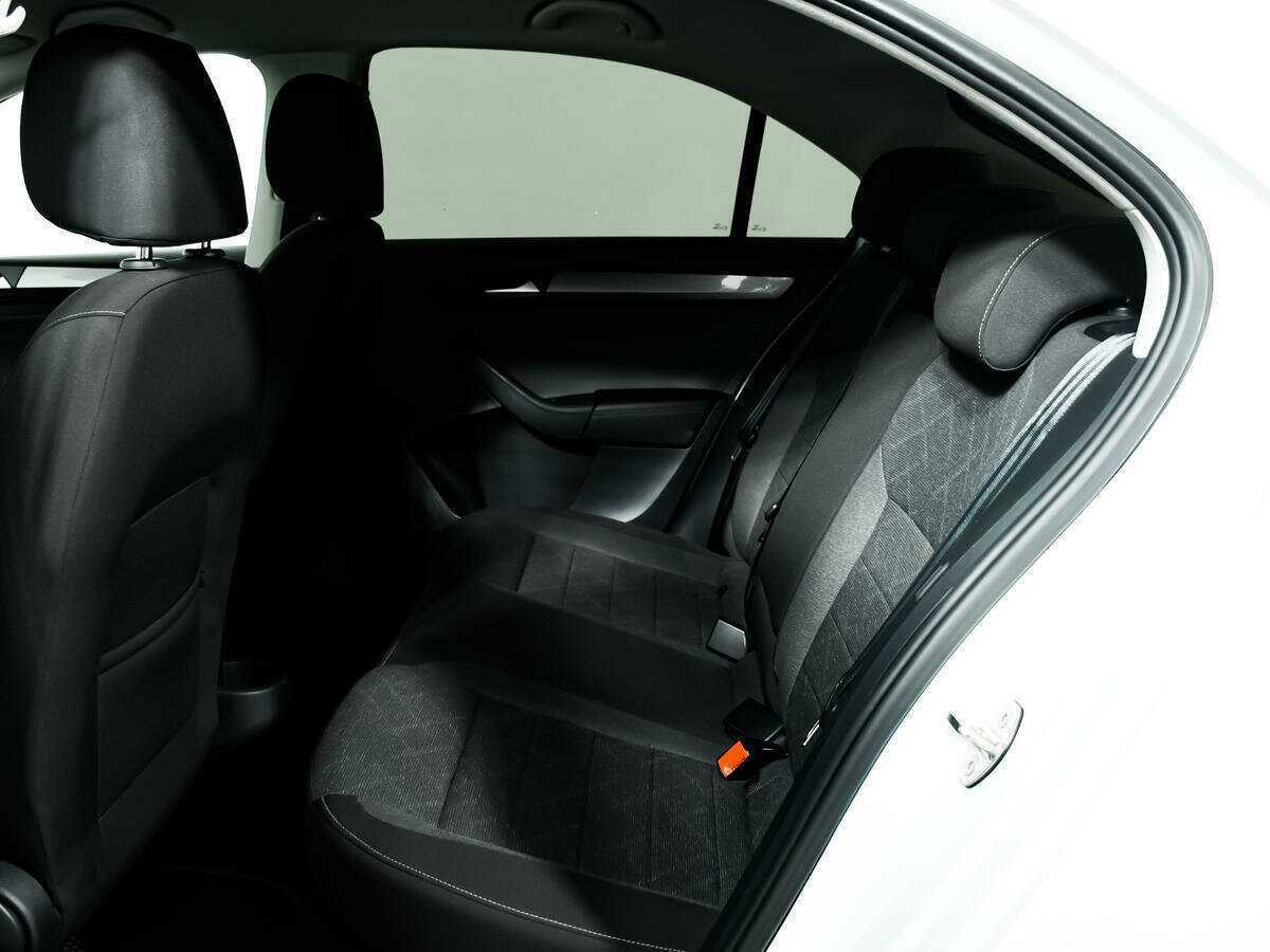 Volkswagen Polo с пробегом — 2021 год. Фото: #11