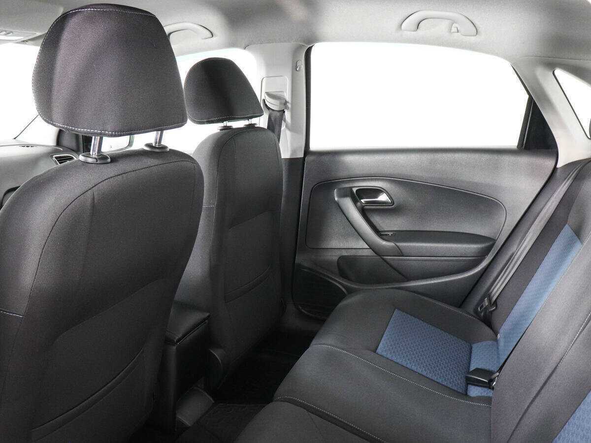 Volkswagen Polo с пробегом — 2013 год. Фото: #7