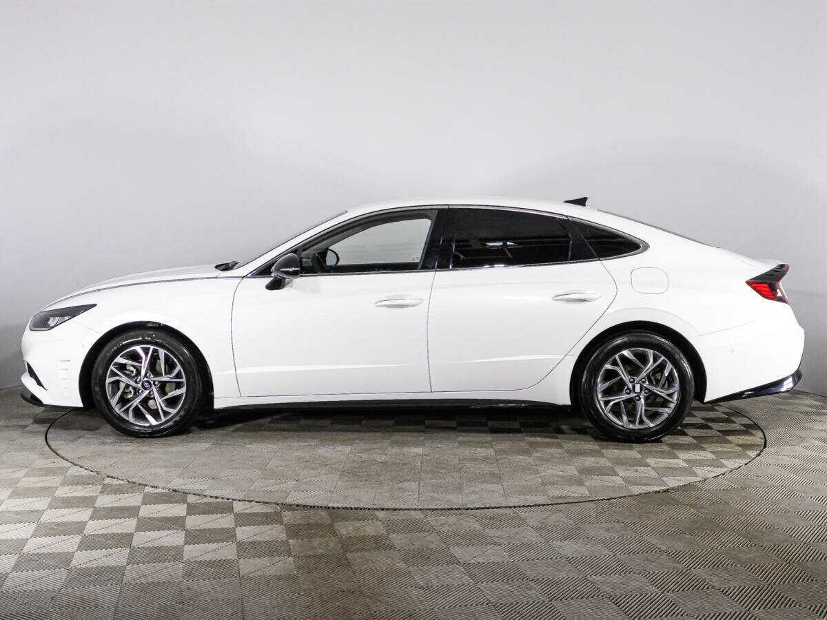 Hyundai Sonata с пробегом — 2021 год. Фото: #7