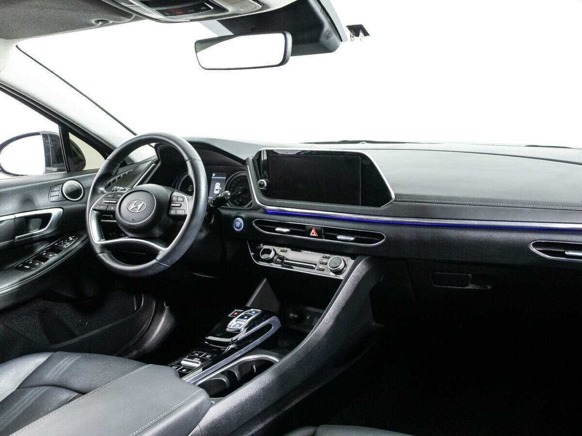 Hyundai Sonata с пробегом — 2021 год. Фото: #8