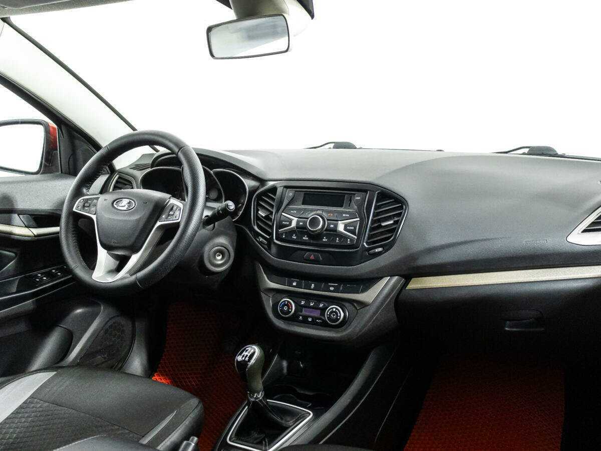 Lada (ВАЗ) Vesta с пробегом — 2018 год. Фото: #8