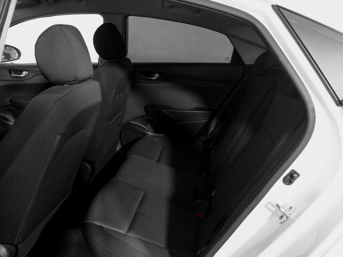 Hyundai Solaris с пробегом — 2020 год. Фото: #9