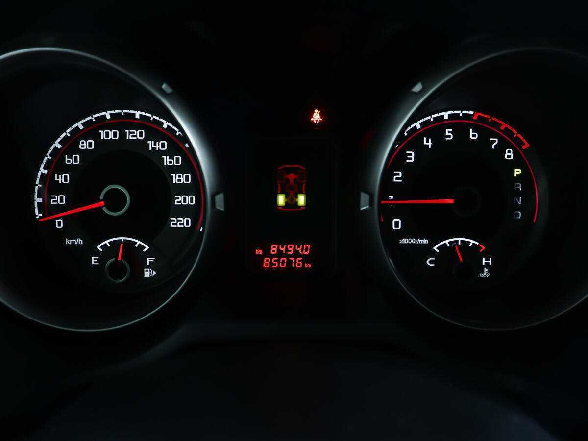 Mitsubishi Pajero с пробегом — 2014 год. Фото: #11