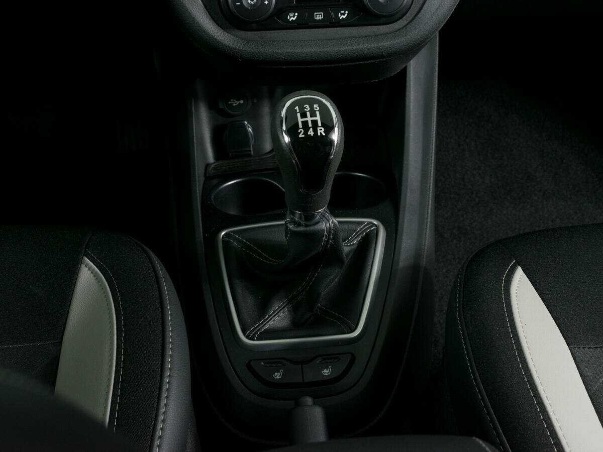 Lada (ВАЗ) Vesta с пробегом — 2020 год. Фото: #12