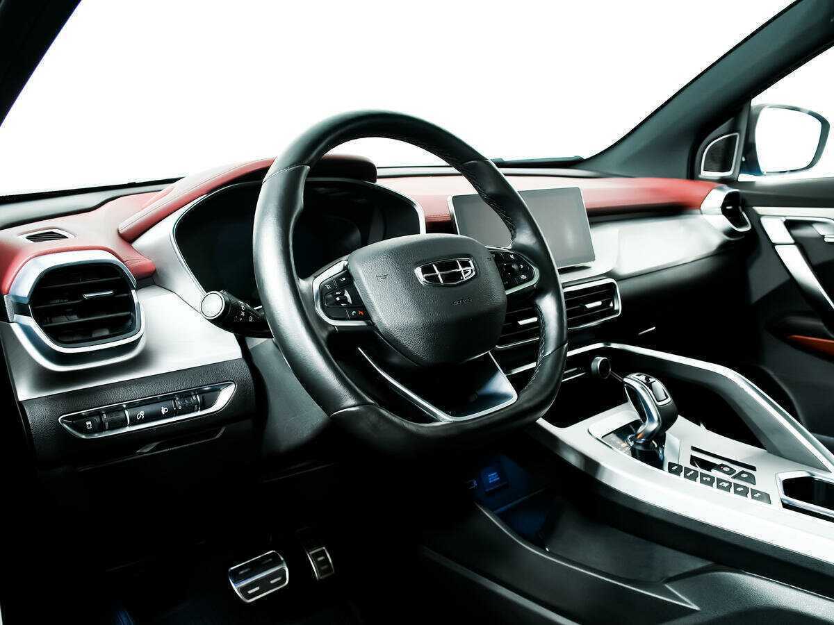 Geely Coolray с пробегом — 2022 год. Фото: #12