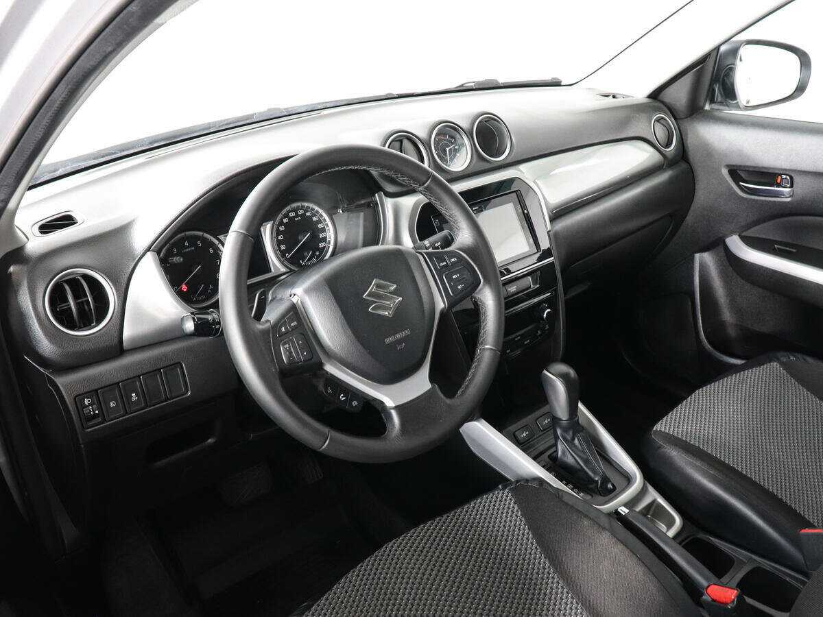Suzuki Vitara с пробегом — 2016 год. Фото: #8