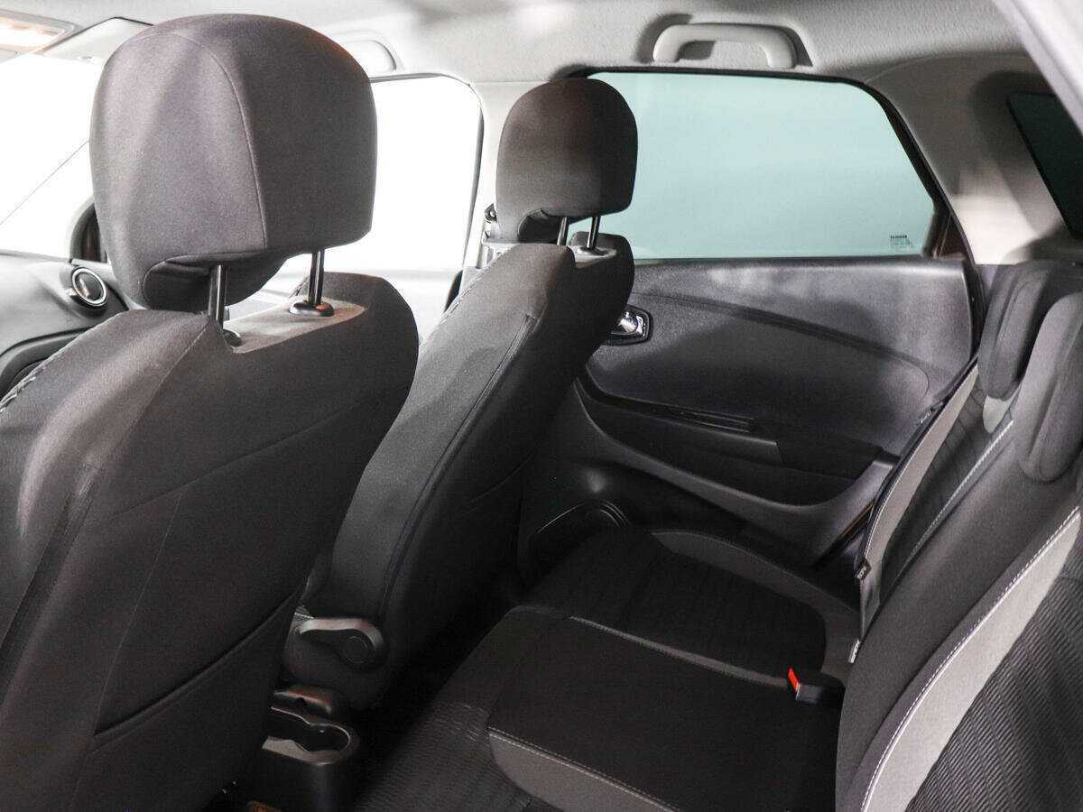 Renault Kaptur с пробегом — 2017 год. Фото: #11