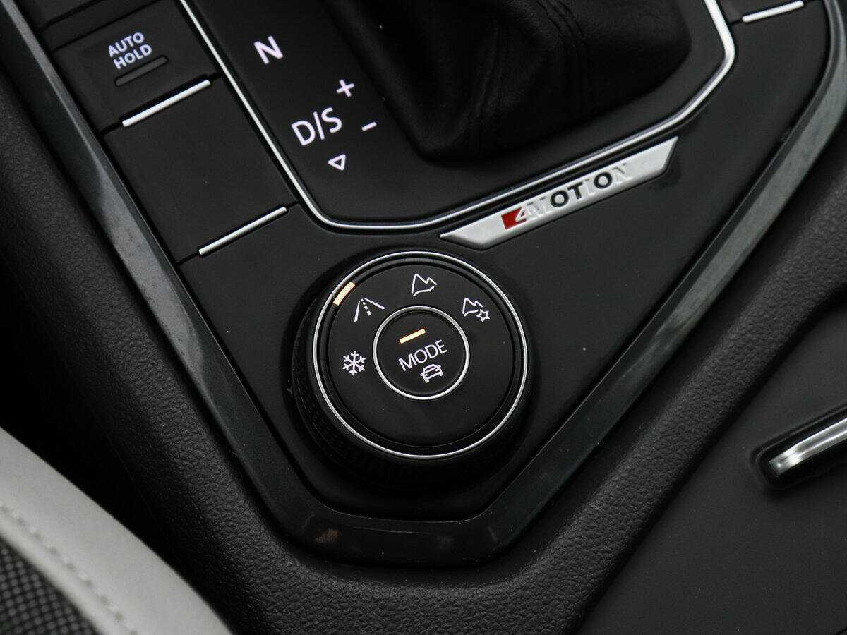 Volkswagen Tiguan с пробегом — 2020 год. Фото: #13