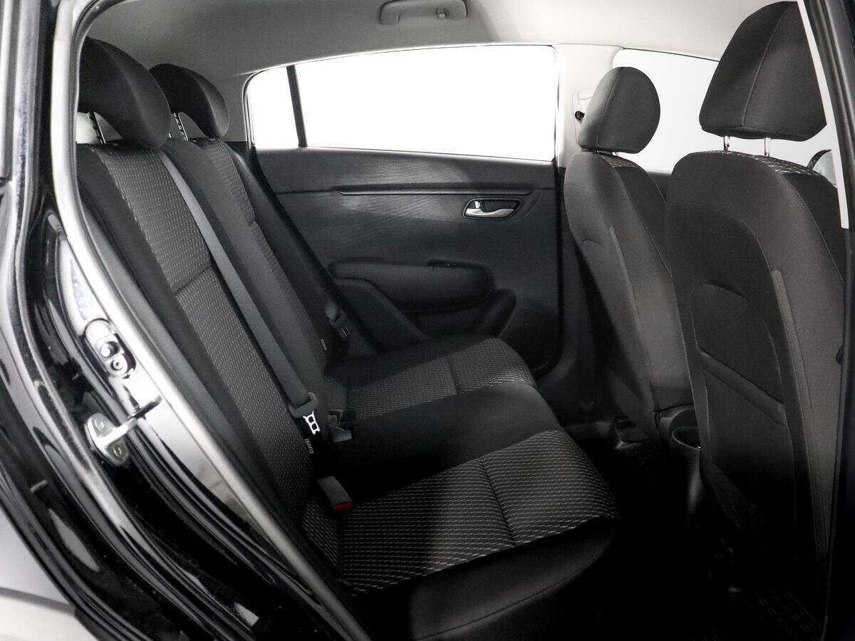 Kia Rio с пробегом — 2018 год. Фото: #10