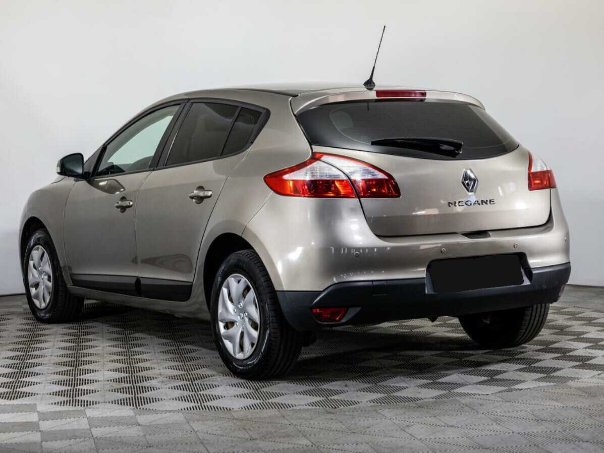 Renault Megane с пробегом — 2012 год. Фото: #6