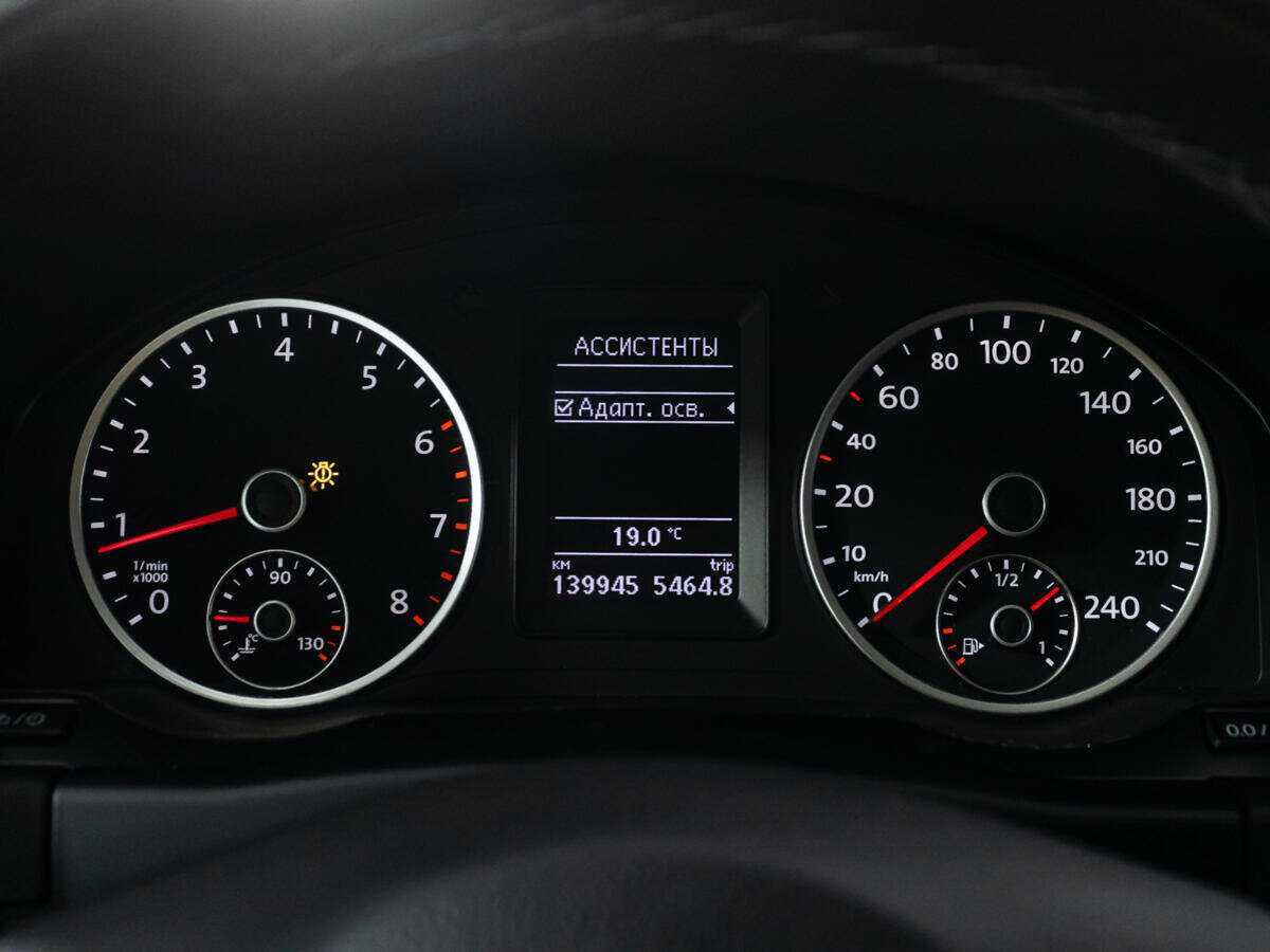 Volkswagen Tiguan с пробегом — 2013 год. Фото: #11