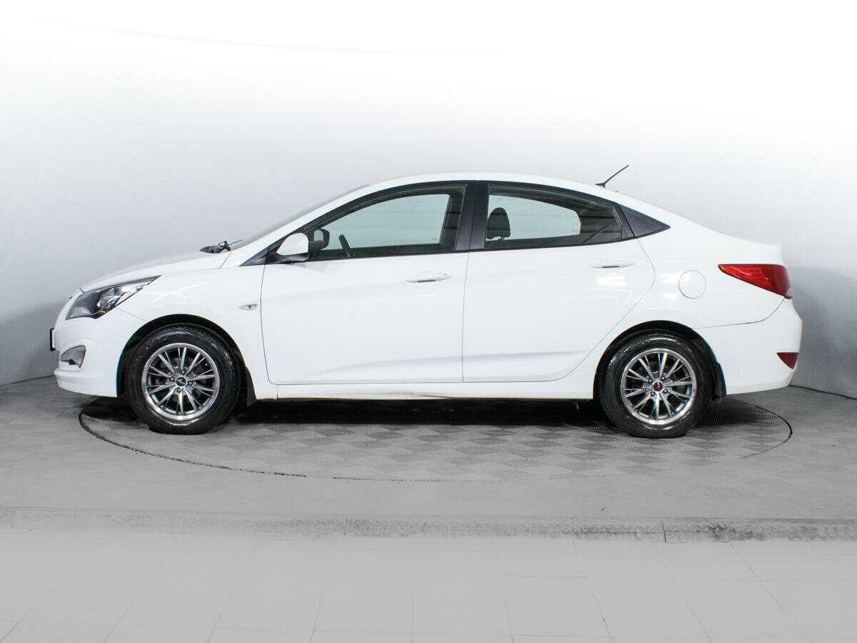 Hyundai Solaris с пробегом — 2016 год. Фото: #7