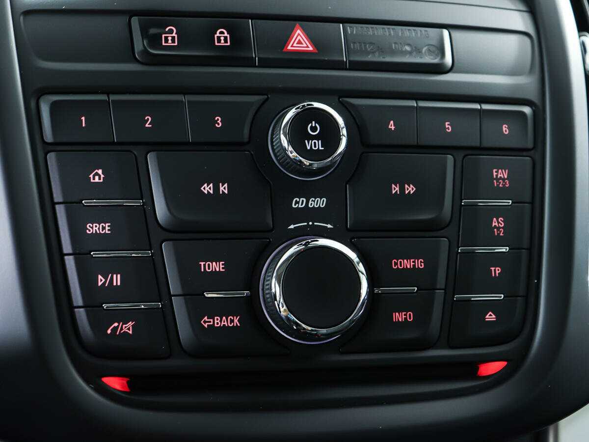 Opel Zafira с пробегом — 2014 год. Фото: #18