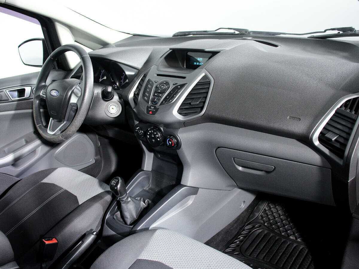 Ford EcoSport с пробегом — 2015 год. Фото: #8