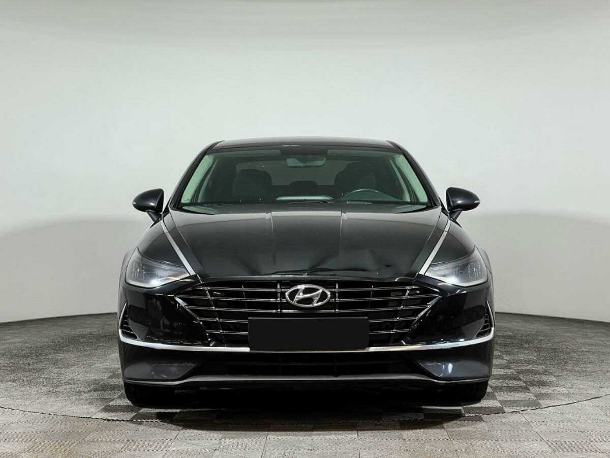 Hyundai Sonata с пробегом — 2021 год. Фото: #1