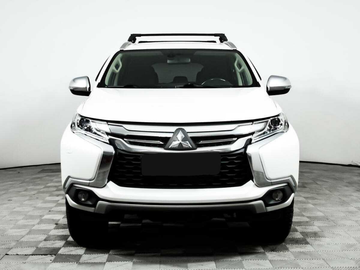 Mitsubishi Pajero Sport с пробегом — 2019 год. Фото: #1