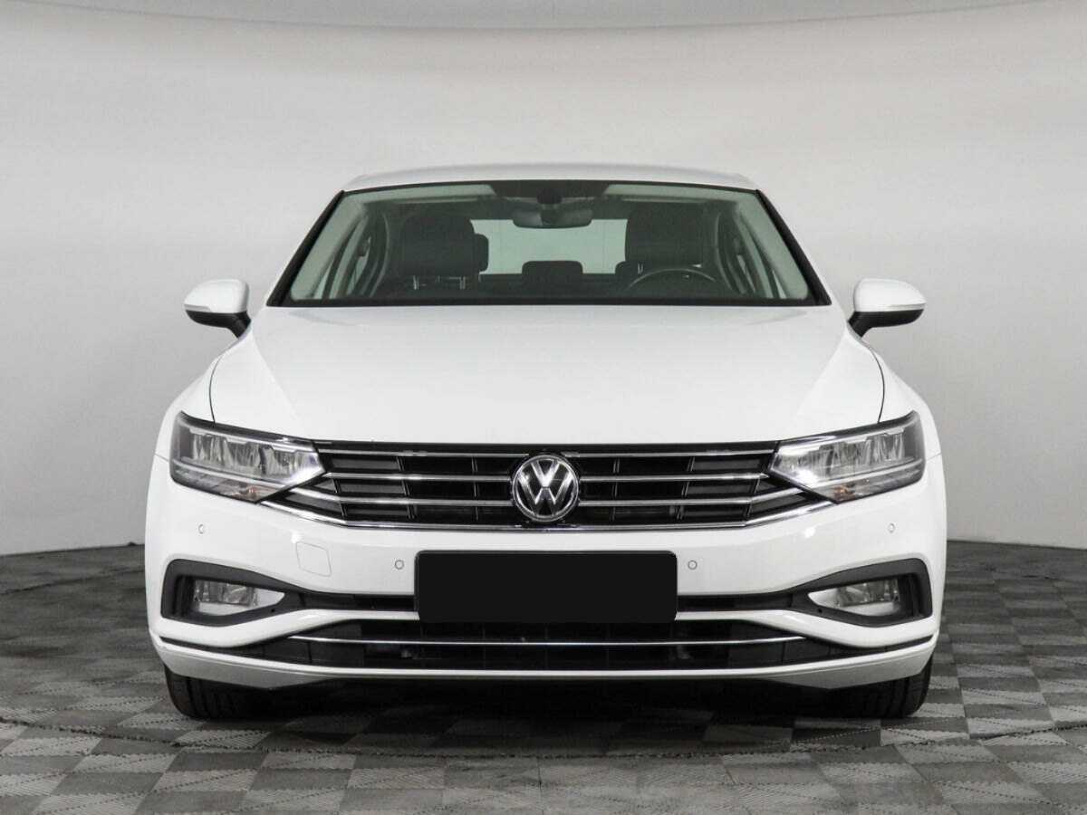 Volkswagen Passat с пробегом — 2020 год. Фото: #1