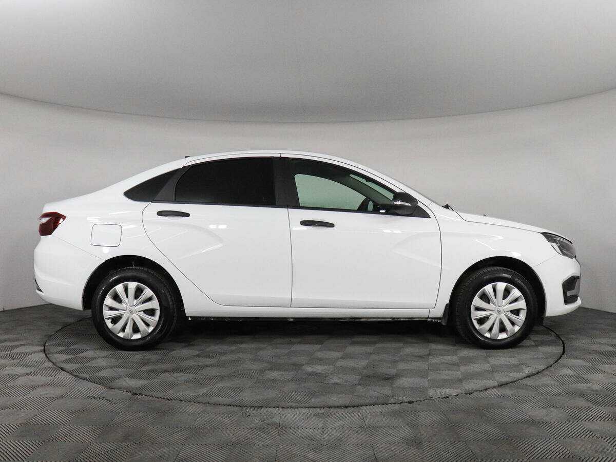 Lada (ВАЗ) Vesta с пробегом — 2024 год. Фото: #3