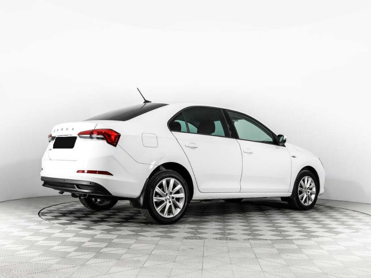 Skoda Rapid с пробегом — 2021 год. Фото: #4