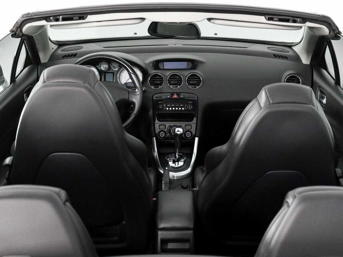 Peugeot 308 с пробегом — 2012 год. Фото: #7