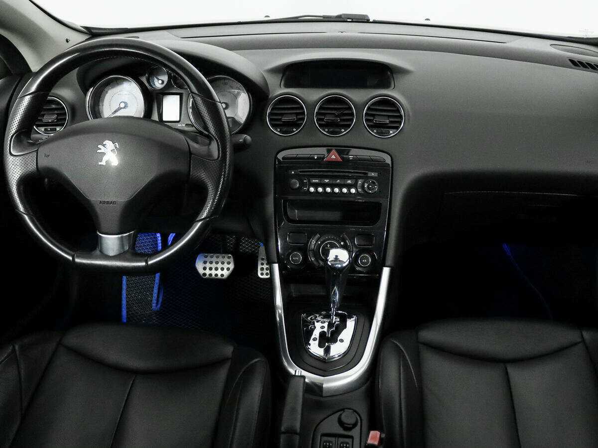 Peugeot 308 с пробегом — 2012 год. Фото: #14