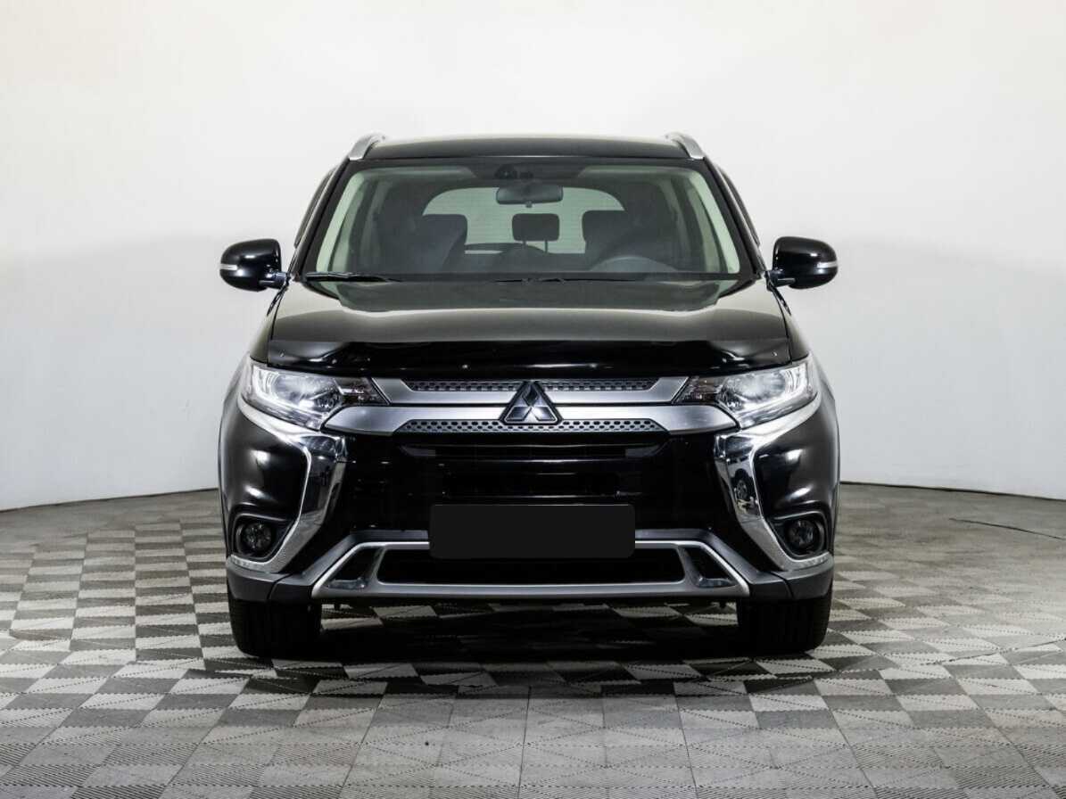 Mitsubishi Outlander с пробегом — 2019 год. Фото: #1